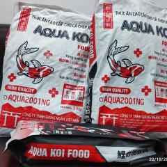 Thức ăn Aqua Koi 5 kg được chế tạo đặc biệt dành riêng cho cá Koi Việt